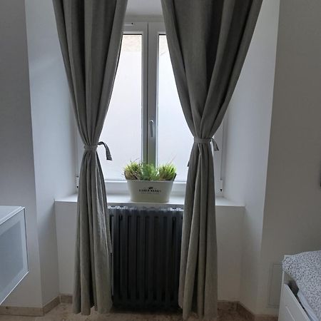 Logement Le Gabian Ampus Екстериор снимка
