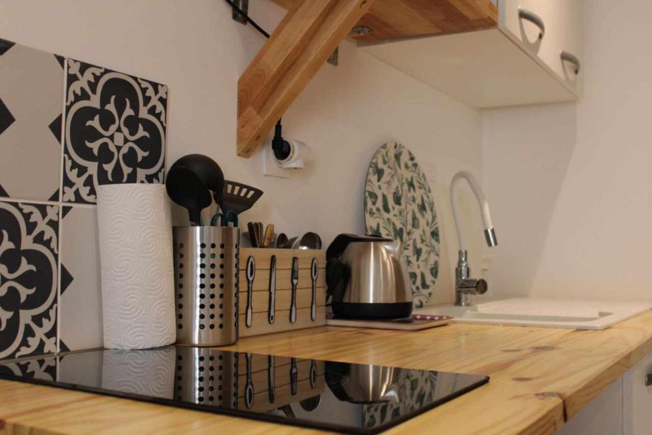 Logement Le Gabian Ampus Екстериор снимка